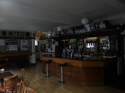 Stereo York, front bar